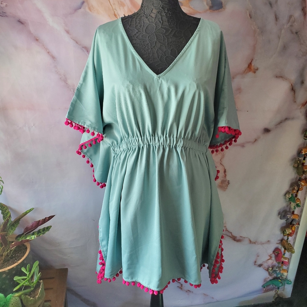 🌼 HP 🌼 NWT A.T.U.N. Pom Fringe Tunic